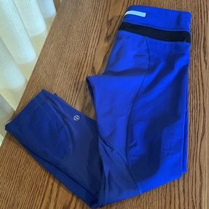 Lululemon blue capris